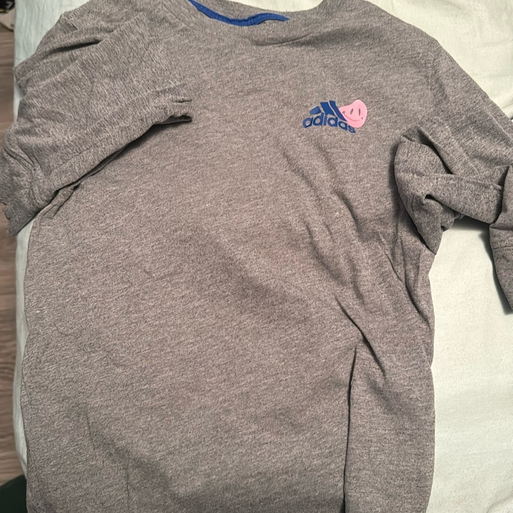 Boys grey adidas shirt, size 8 long sleeve, worn in great condition.